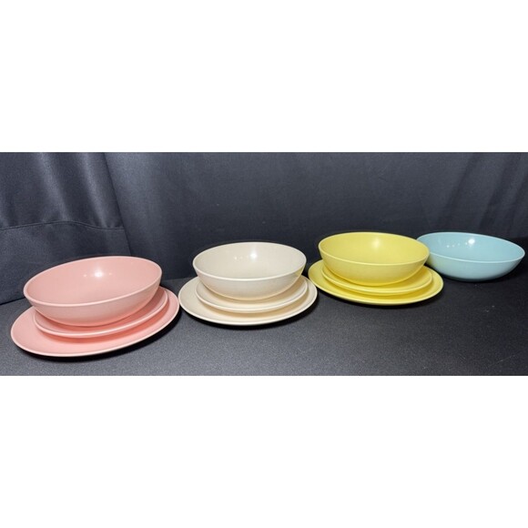 10 MCM Stetson Melmac Plates Saucers Bowls Plates Pastel Dinnerware Retro Vtg - Picture 2 of 10